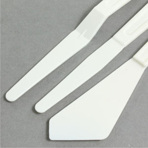 White nylon palette knives