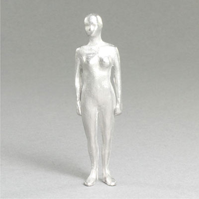 1:25 female standing metal figure