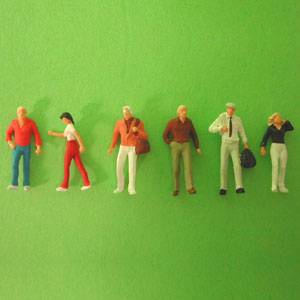 1:100 figures walking painted Pk6