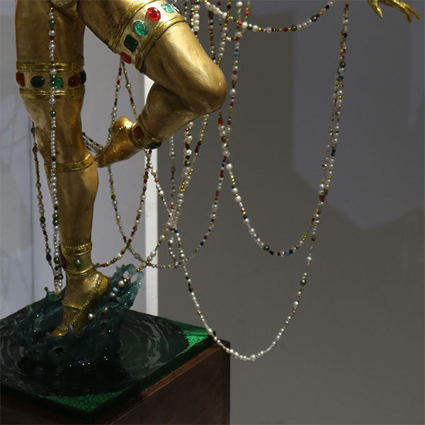 Siren sculpture by Izzie Newman inspired by Love, Death & Robots 'Jibaro'