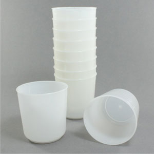 Polyethylene mixing cups