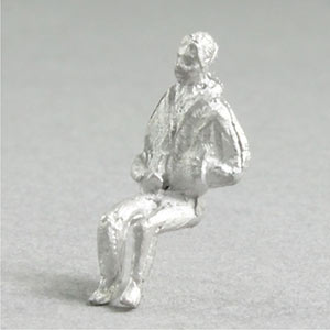 1:100 seated figures