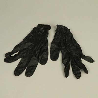 Medium sized black nitrile gloves