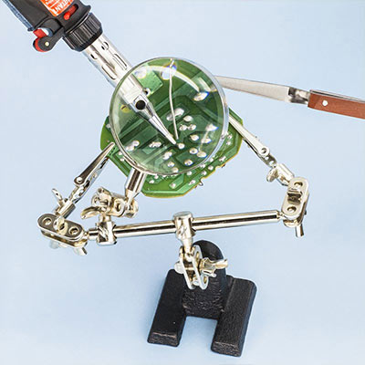 Modelcraft Helping Hands & Glass Magnifier