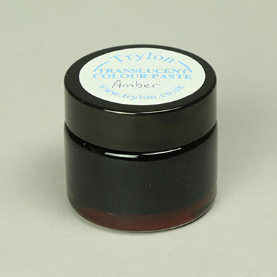 Translucent amber resin pigment