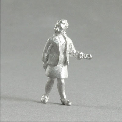 1:50 girl in jacket & dress (27mm high)