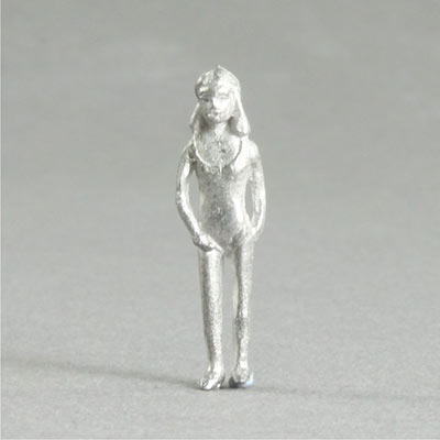 1:50 girl in swimming costume (25mm high)