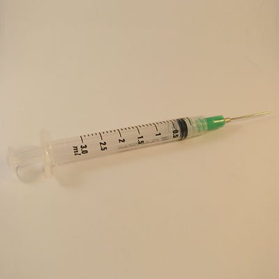 3ml syringe small with needle